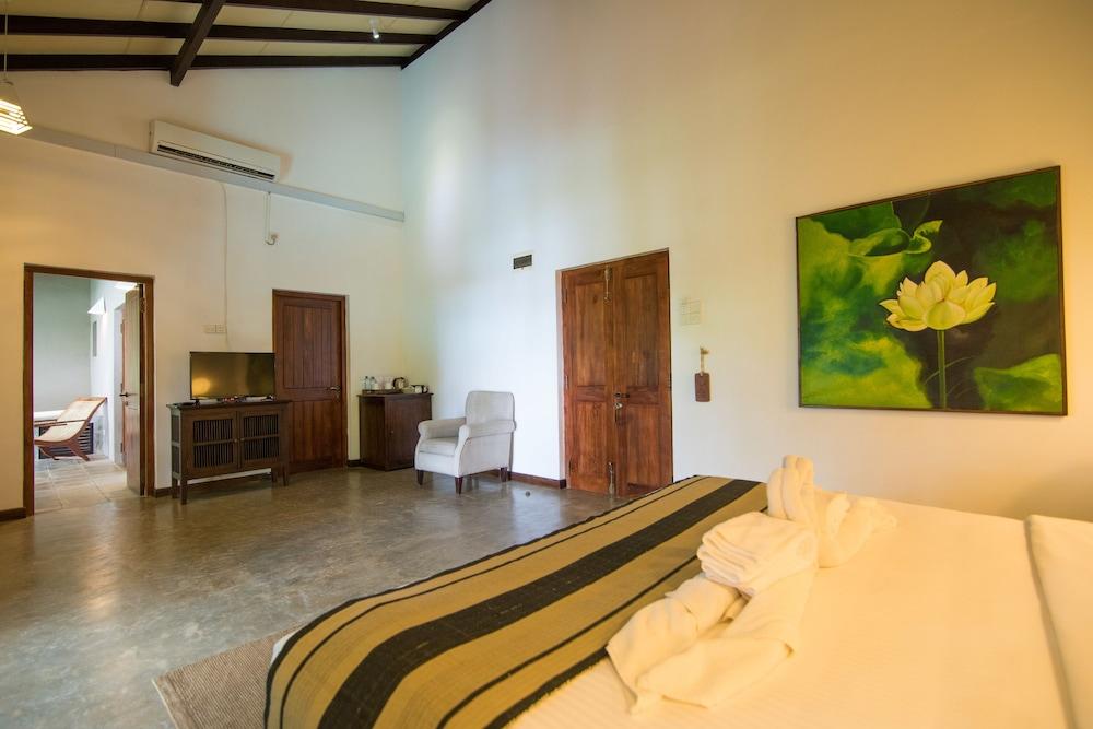 Roman Lake Ayurveda Boutique Resort - Level 1 Certified أهونغالا المظهر الخارجي الصورة